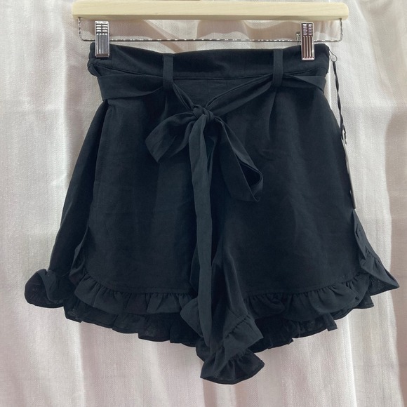 Unique Vintage Womens Black Ruffle Tie Waist Shorts XS/2 -NWT - Picture 1 of 7